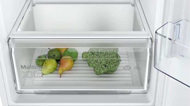 Bosch KIN85NFE0G Series 2 Integrated 50/50 Fridge Freezer - Image 3